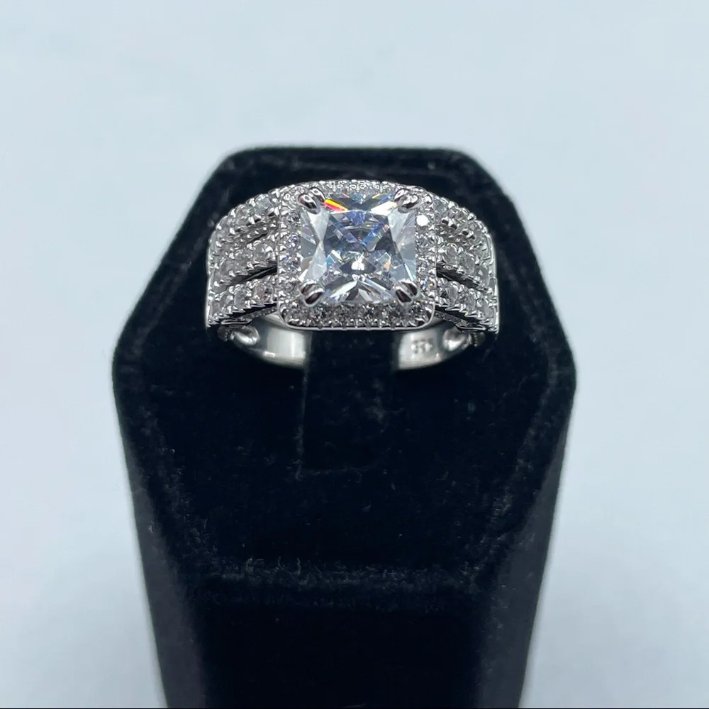 925 Sterling Silver Diamond Halo 2 Band Wedding Bridal Ring Set 8.5